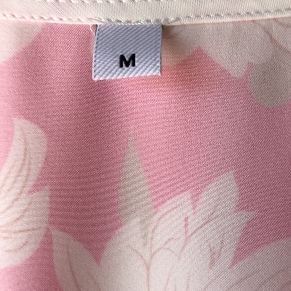 Pink and White Floral Loose Fit Dress - Picture 4 of 4